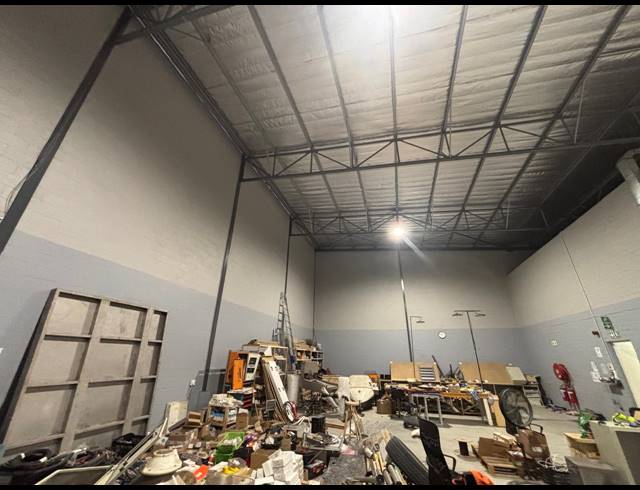 428M² WAREHOUSE TO LET IN KRAAIFONTEIN INDUSTRIA